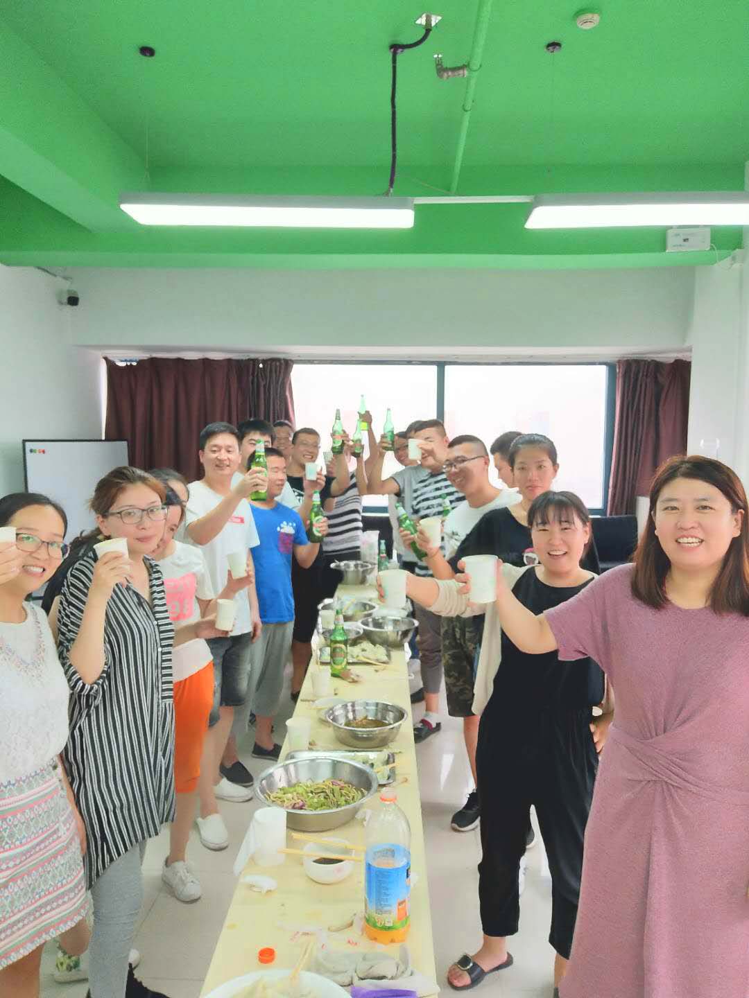 深巨元石家莊分公司——慶深巨元十三周年-包餃子