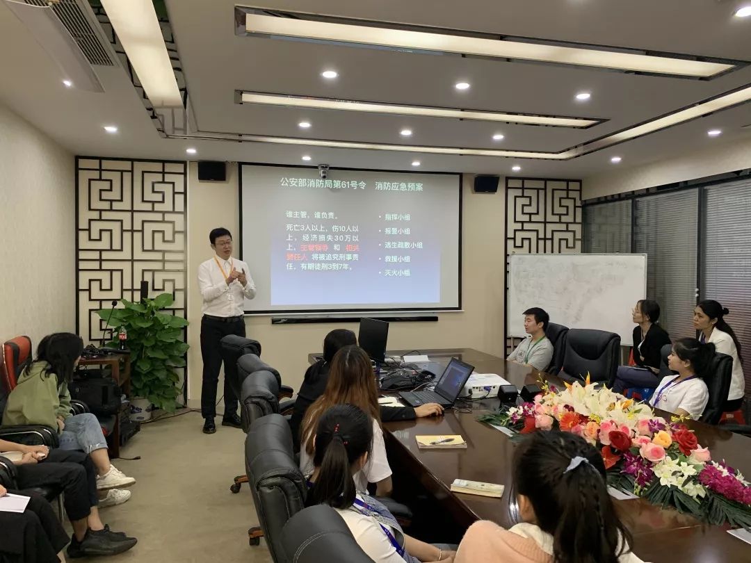 深巨元消防安全培訓(xùn)——預(yù)防為主，防消結(jié)合！